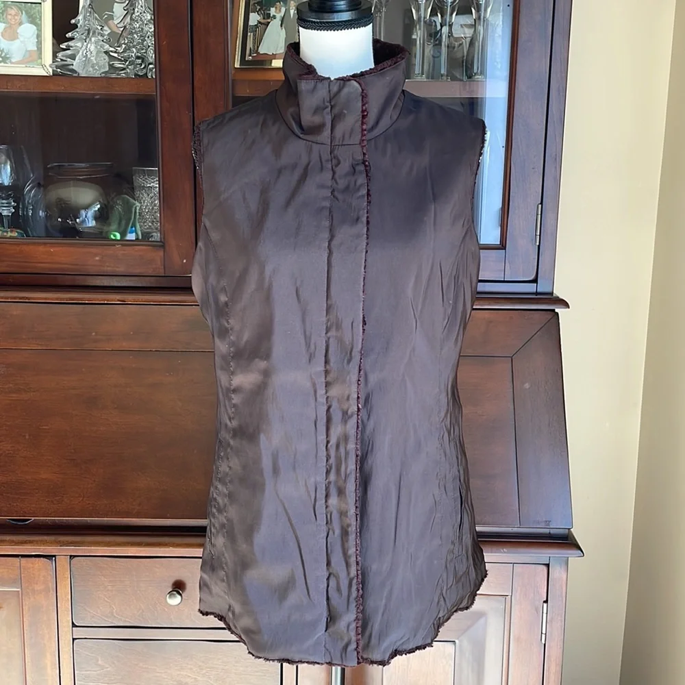 Mycra Pac Tour Reversible Faux Fur Vest Extinction Rebellion Logo 1 S/M Long